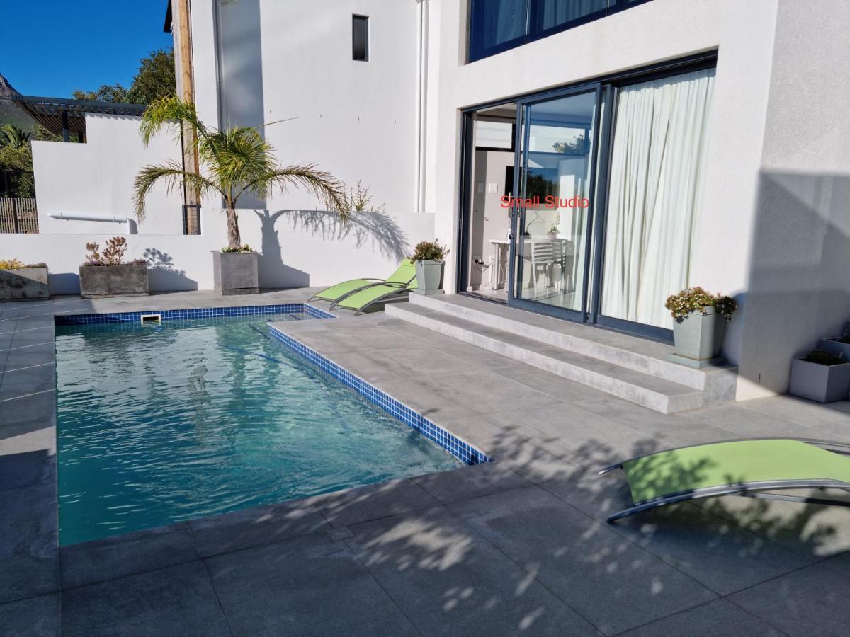 Camps Bay Cosy Studio Кейптаун Екстериор снимка